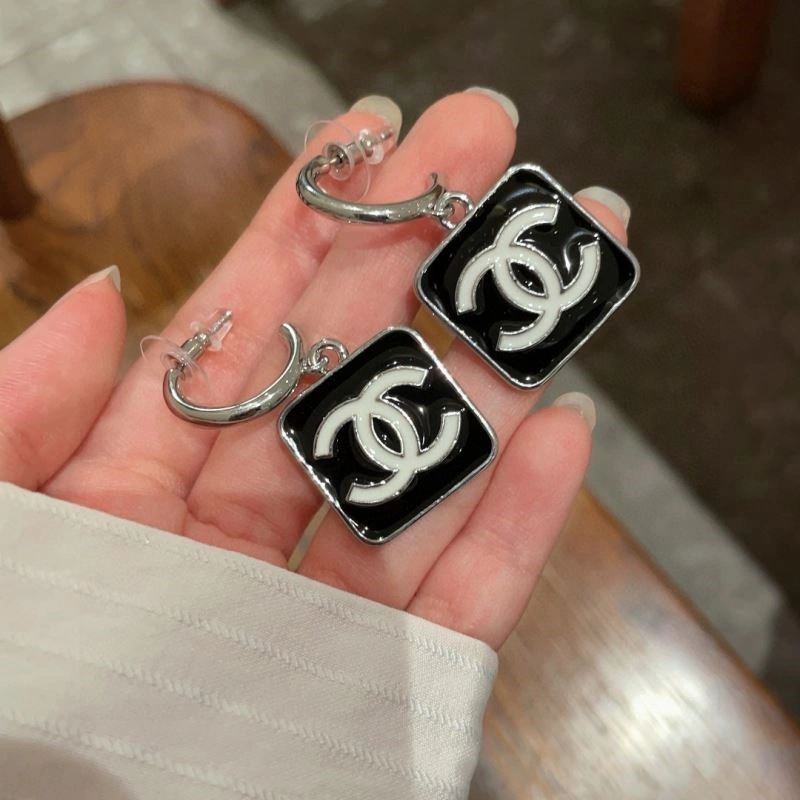 Tailored Chanel Earrings 222344