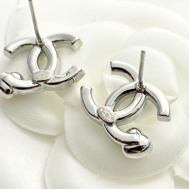 Comfortable Chanel Earrings 222324