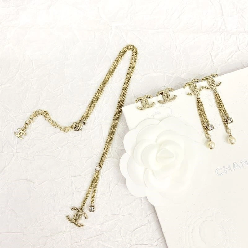 Chanel Earrings WrinkleFree 222310