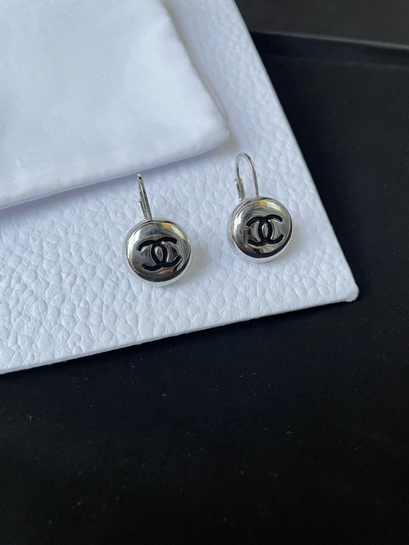 Chanel Earrings Practical 221733