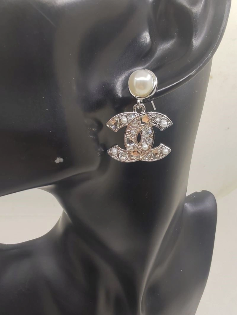 Chanel Earrings ModernLook 221741