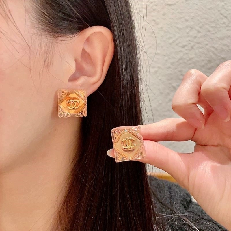 Affordable Chanel Earrings 221743