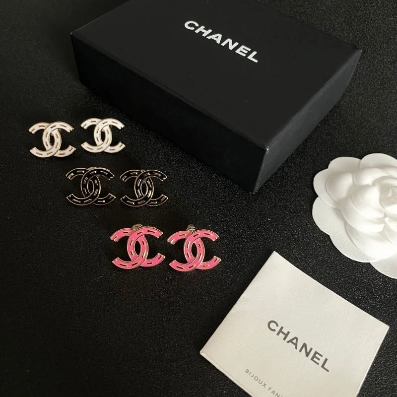 Lightweight Chanel Earrings 221852