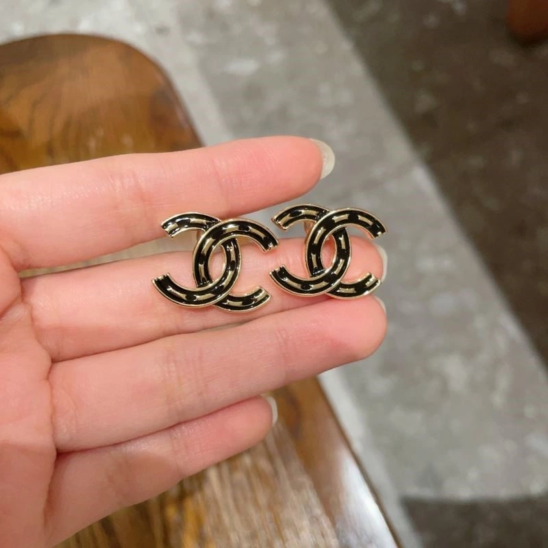Lightweight Chanel Earrings 221852