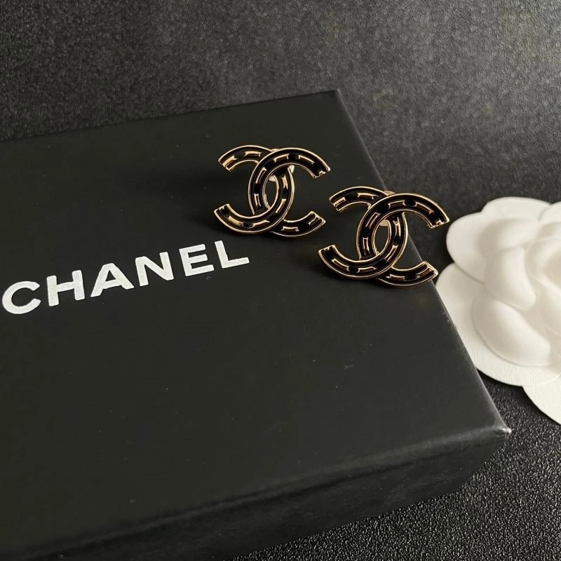 Lightweight Chanel Earrings 221852