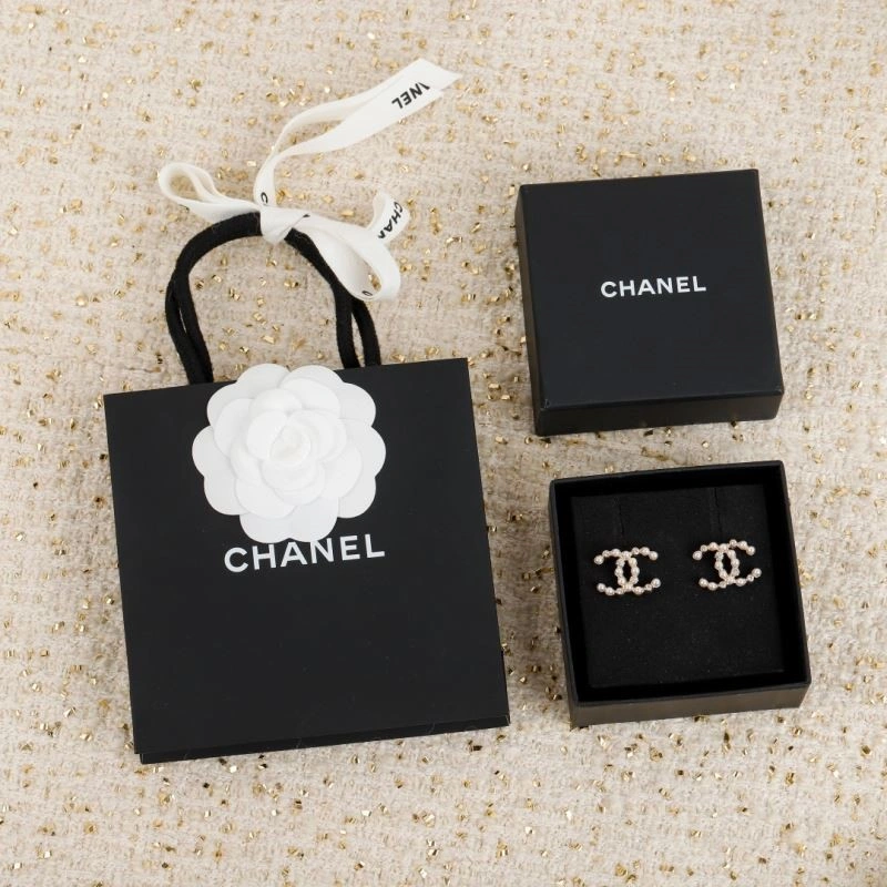 Cozy Chanel Earrings 221706