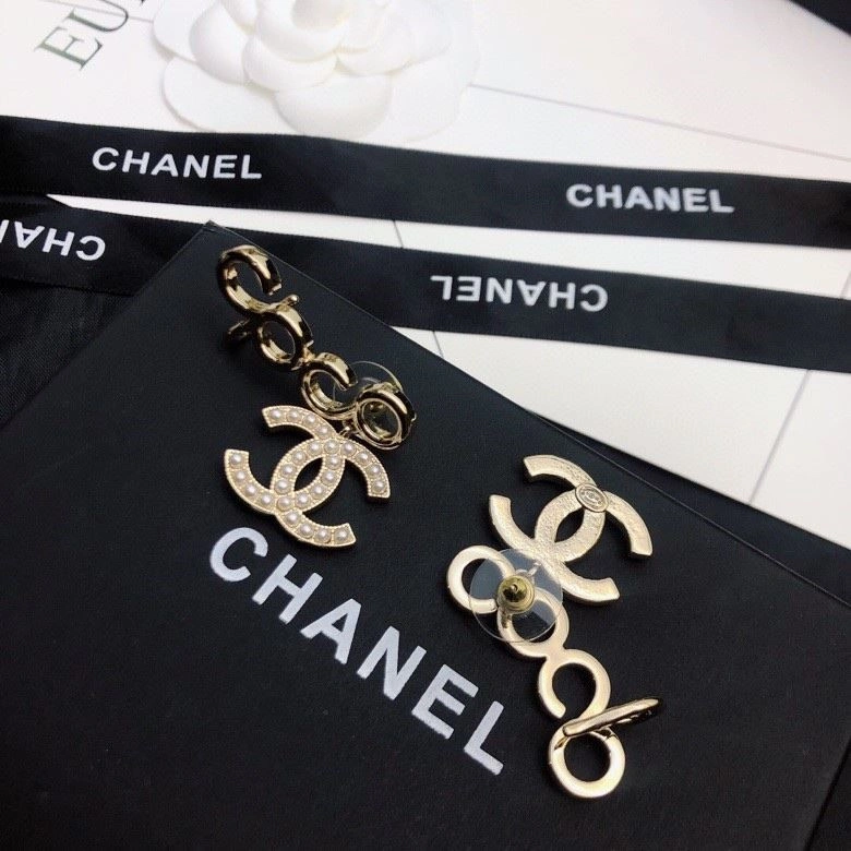 Chanel Earrings Affordable 221702