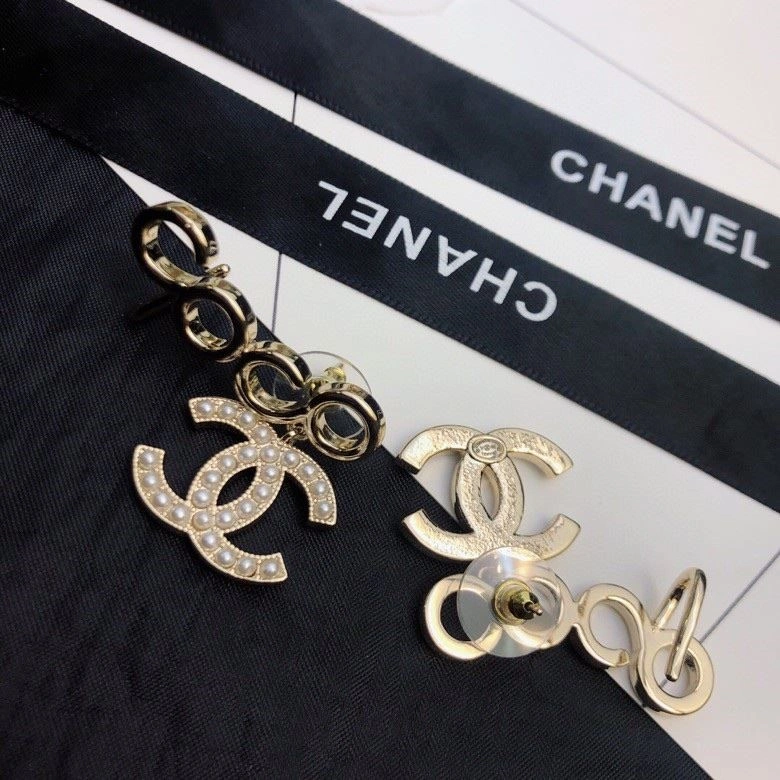 Chanel Earrings Affordable 221702