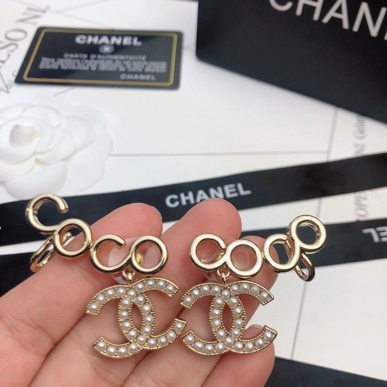 Chanel Earrings Affordable 221702