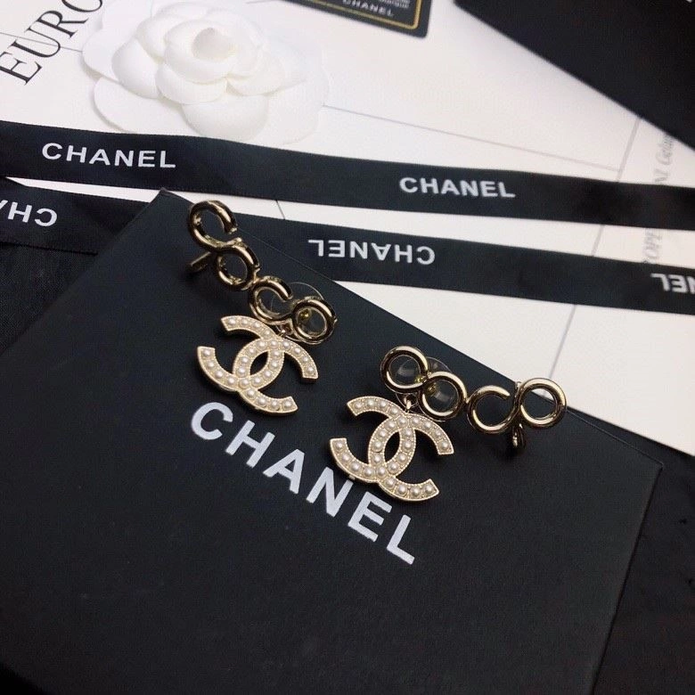 Chanel Earrings Affordable 221702