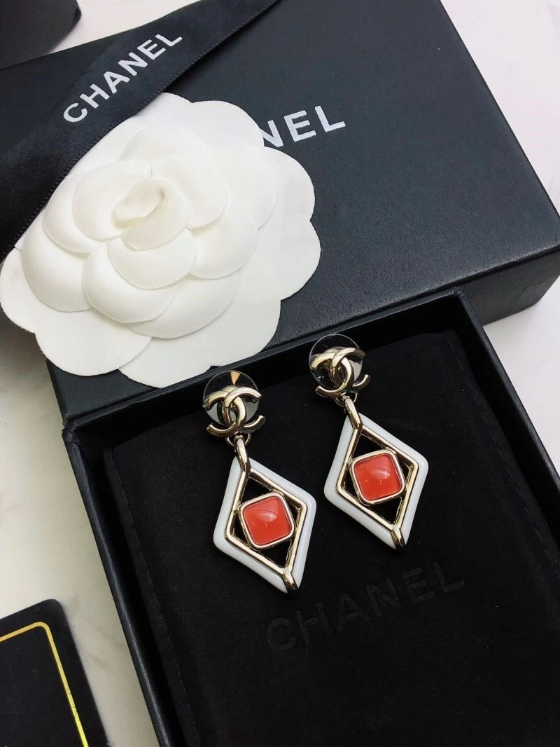 Chanel Earrings Versatile 221713