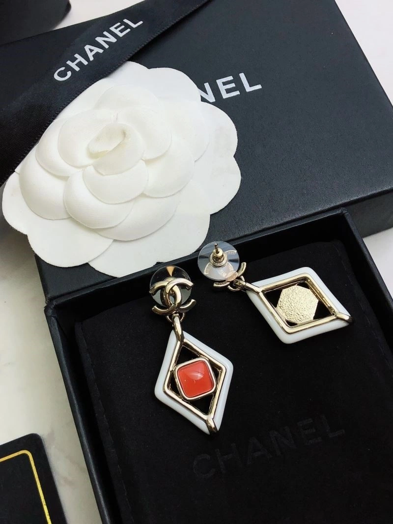Chanel Earrings Versatile 221713
