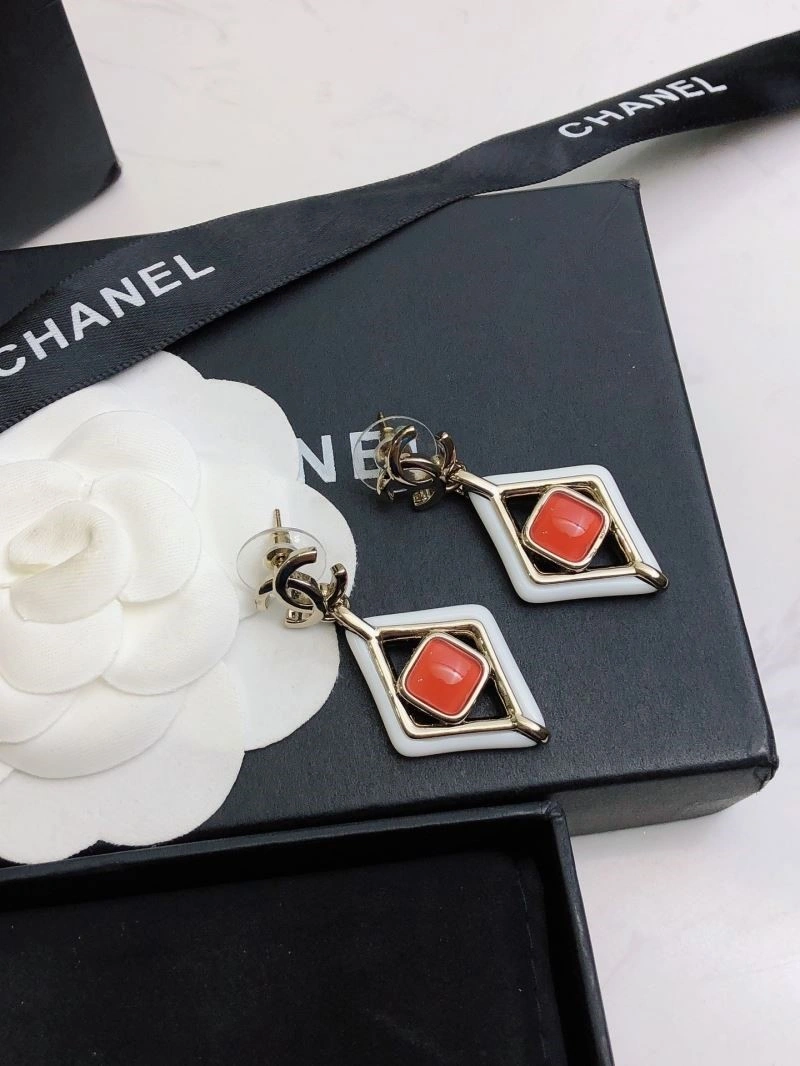 Chanel Earrings Versatile 221713