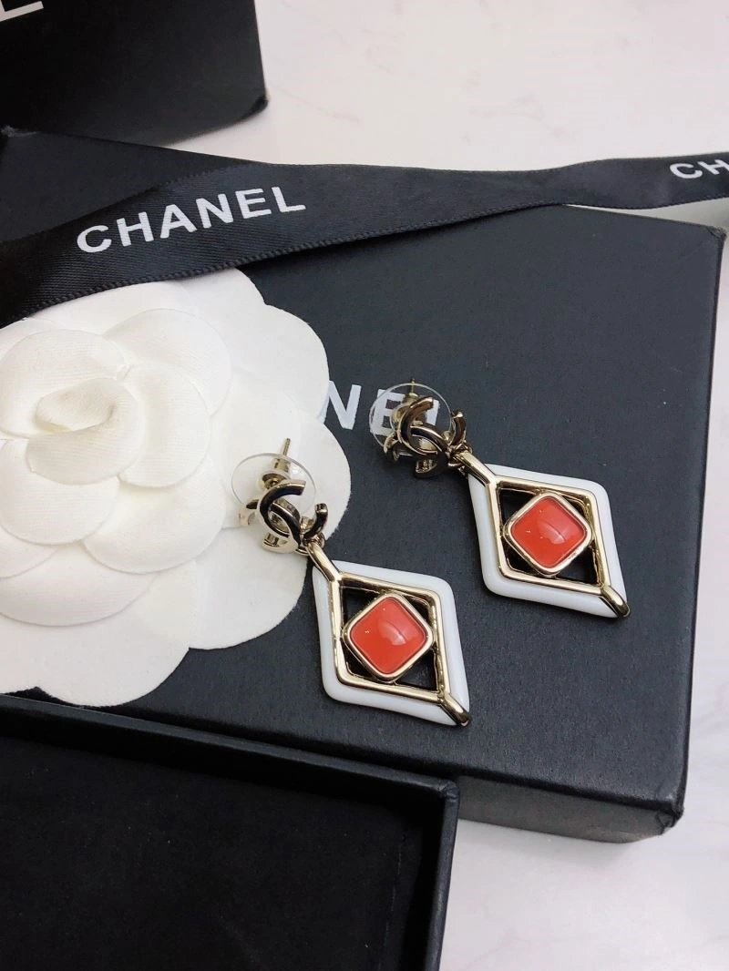 Chanel Earrings Versatile 221713