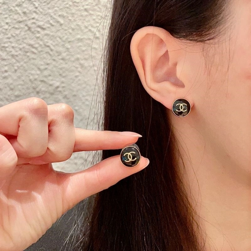 Chanel Earrings Supportive 221695