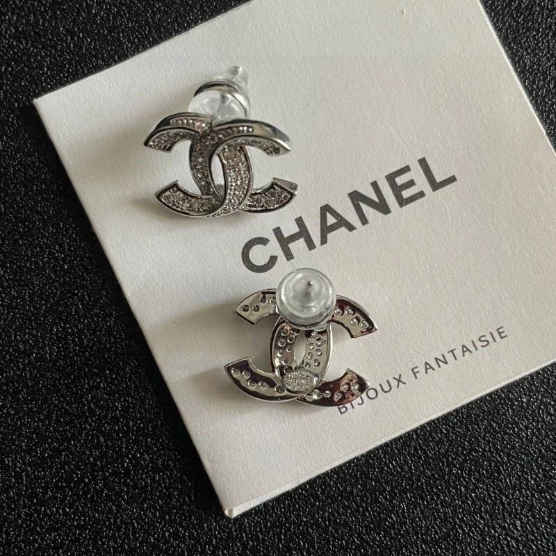 Lightweight Chanel Earrings 221692