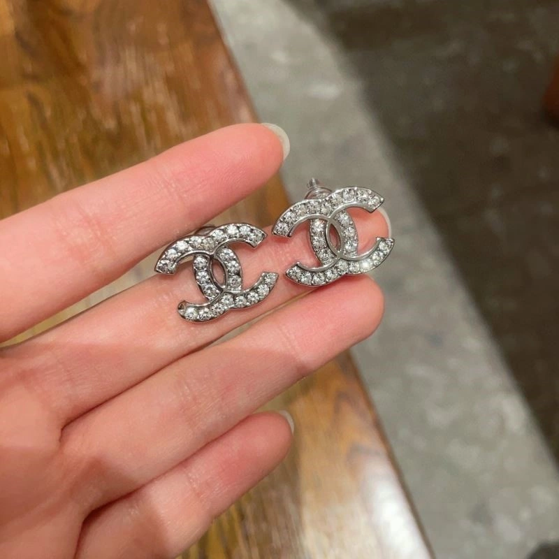 Chanel Earrings EyeCatching 221684