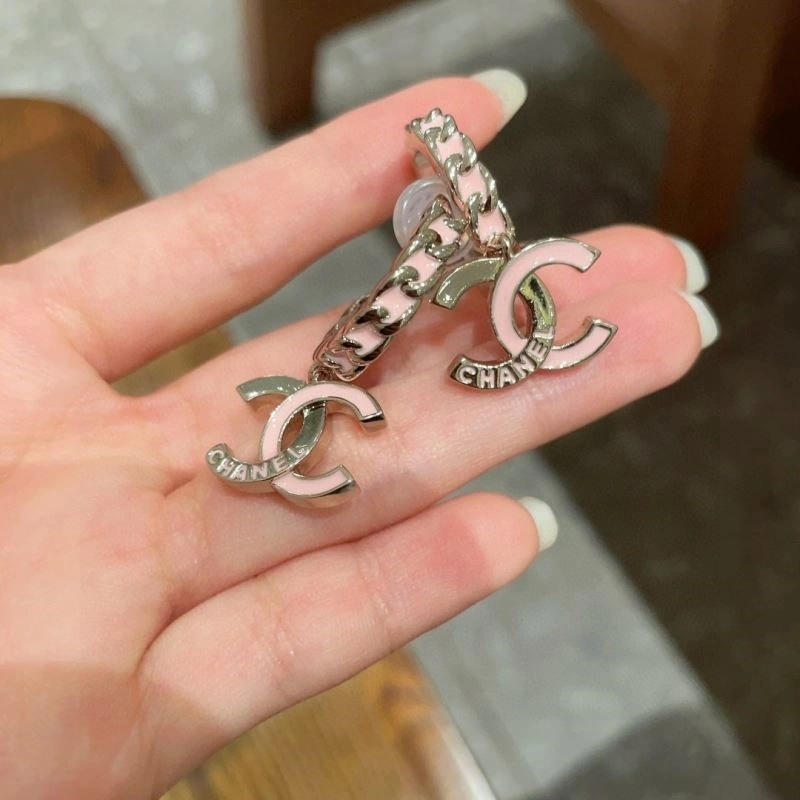 Fashionable Chanel Earrings 221672