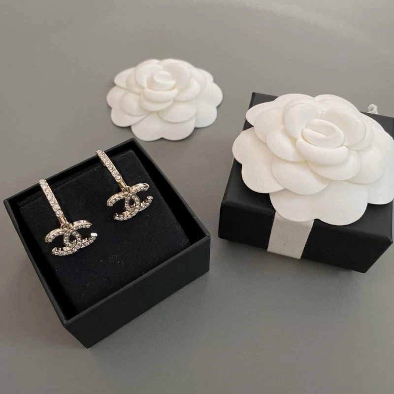 Refined Chanel Earrings 221676