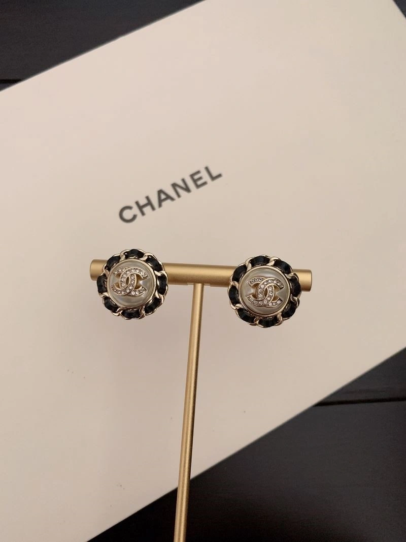 Breathable Chanel Earrings 221680
