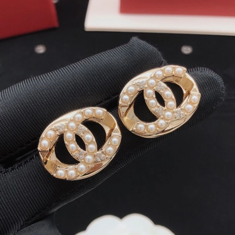 Trendy Chanel Earrings 221652