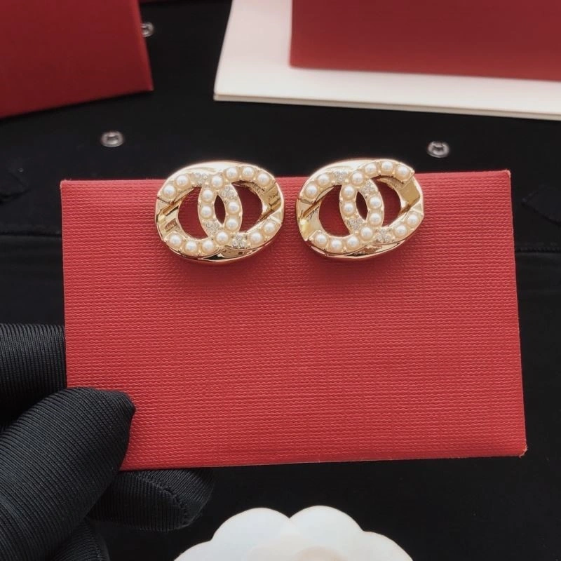 Trendy Chanel Earrings 221652