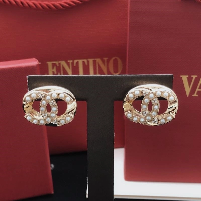 Trendy Chanel Earrings 221652