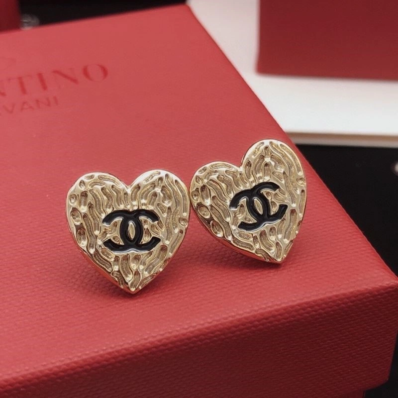 Comfortable Chanel Earrings 221640