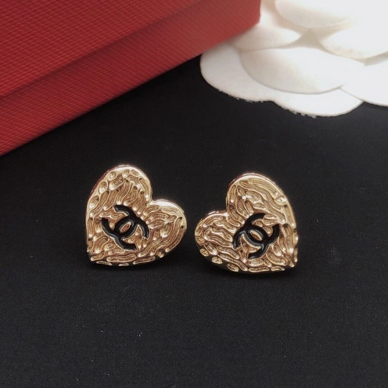 Comfortable Chanel Earrings 221640