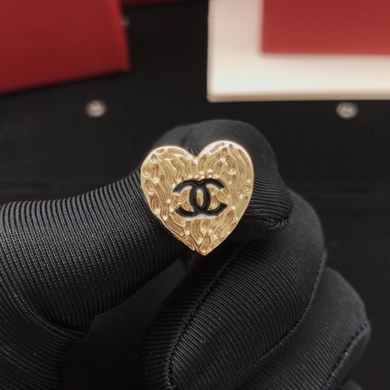 Comfortable Chanel Earrings 221640