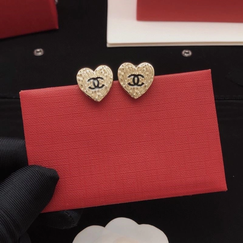 Comfortable Chanel Earrings 221640