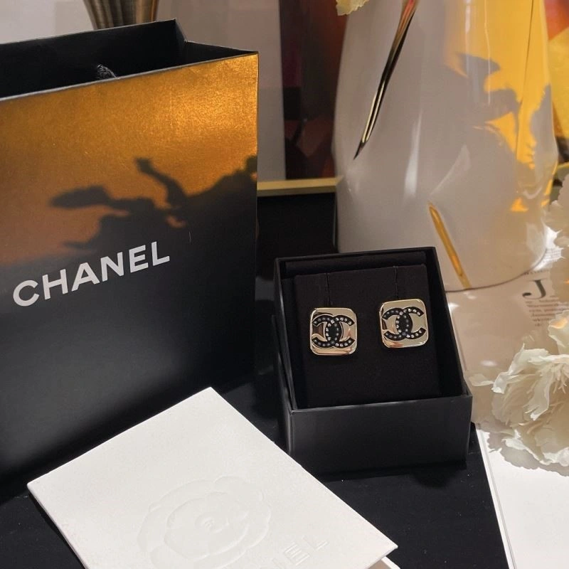 Chanel Earrings Trendsetting 221638