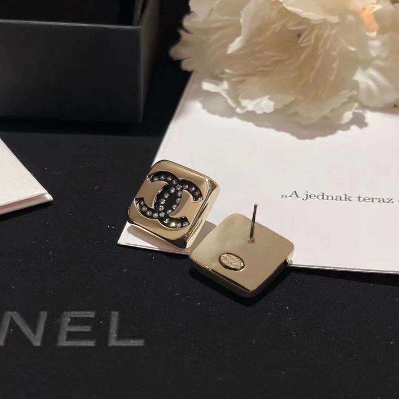 Chanel Earrings Trendsetting 221638