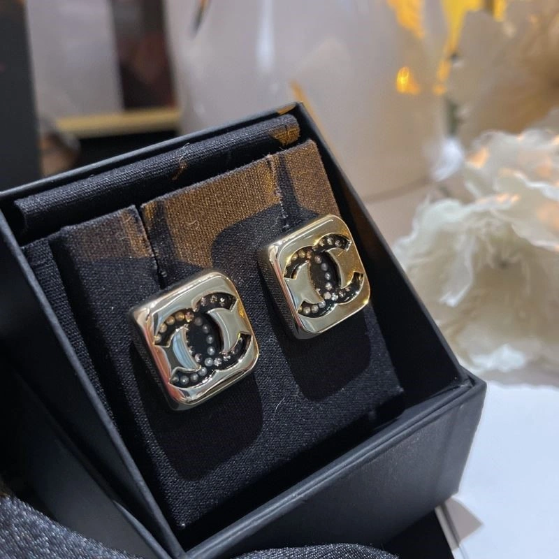 Chanel Earrings Trendsetting 221638