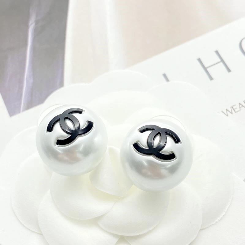 Chanel Earrings HighQuality 221647