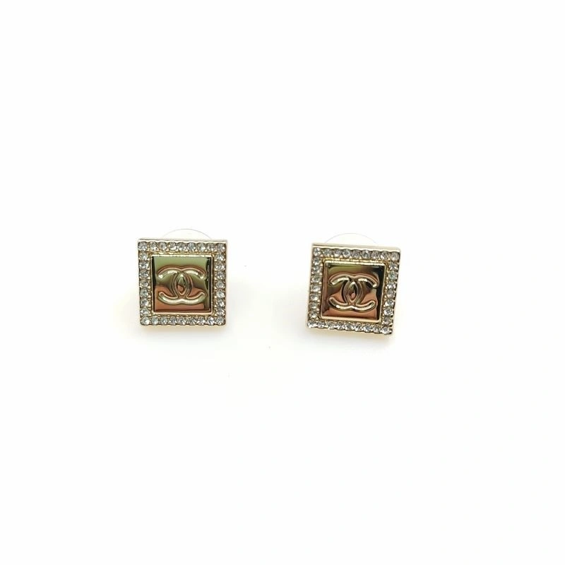 Fashionable Chanel Earrings 221646