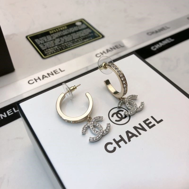 Snug Chanel Earrings 221630