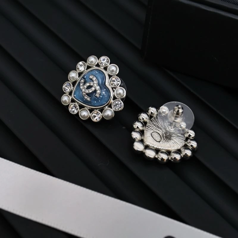 Chanel Earrings Packable 221678