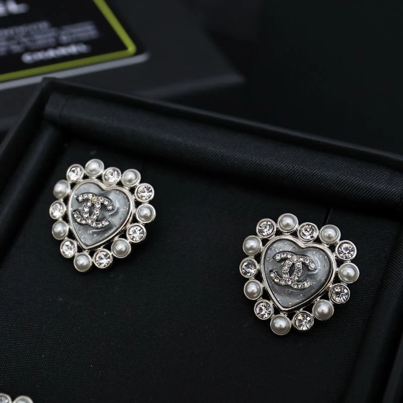 Chanel Earrings Packable 221678