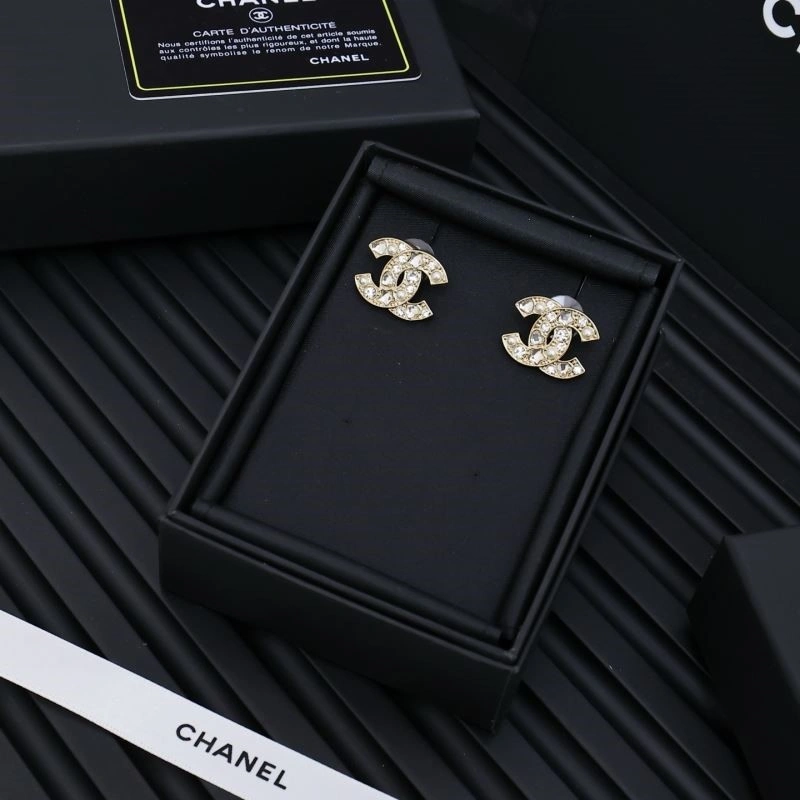 Breathable Chanel Earrings 221650