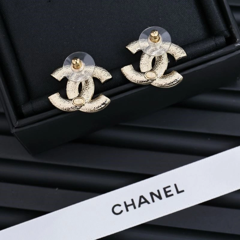 Breathable Chanel Earrings 221650
