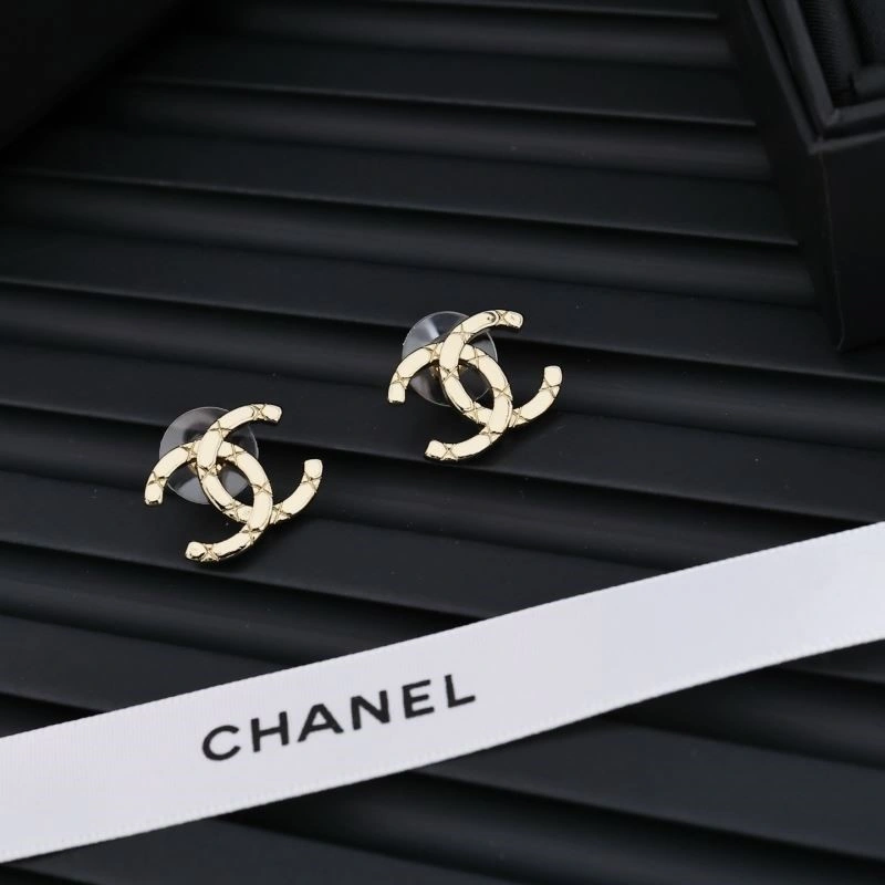 WrinkleFree Chanel Earrings 221626