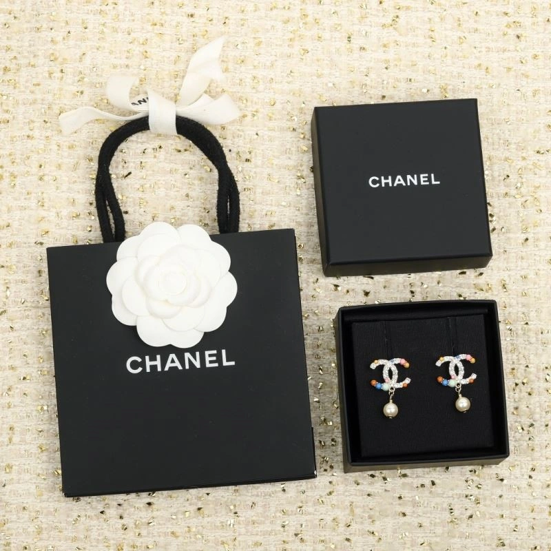 Lightweight Chanel Earrings 221663