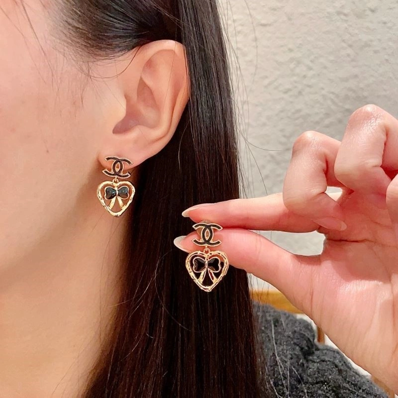 Comfortable Chanel Earrings 221600
