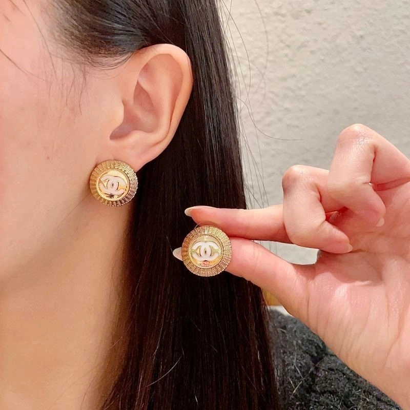 Chanel Earrings Packable 221581