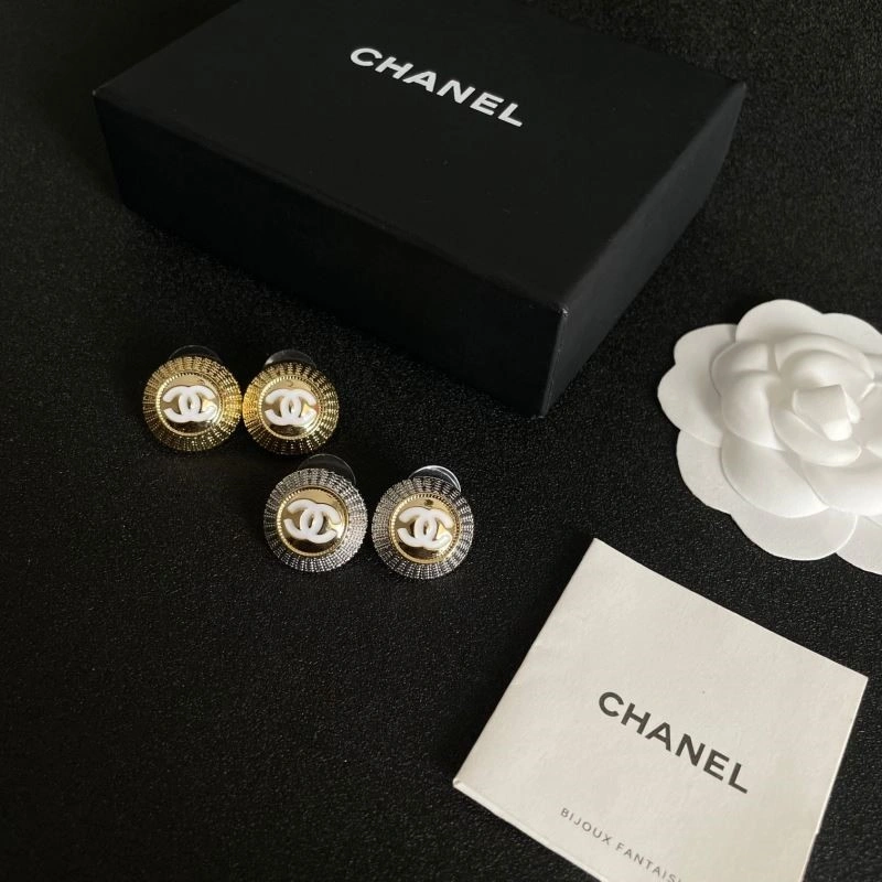 Chanel Earrings Packable 221581