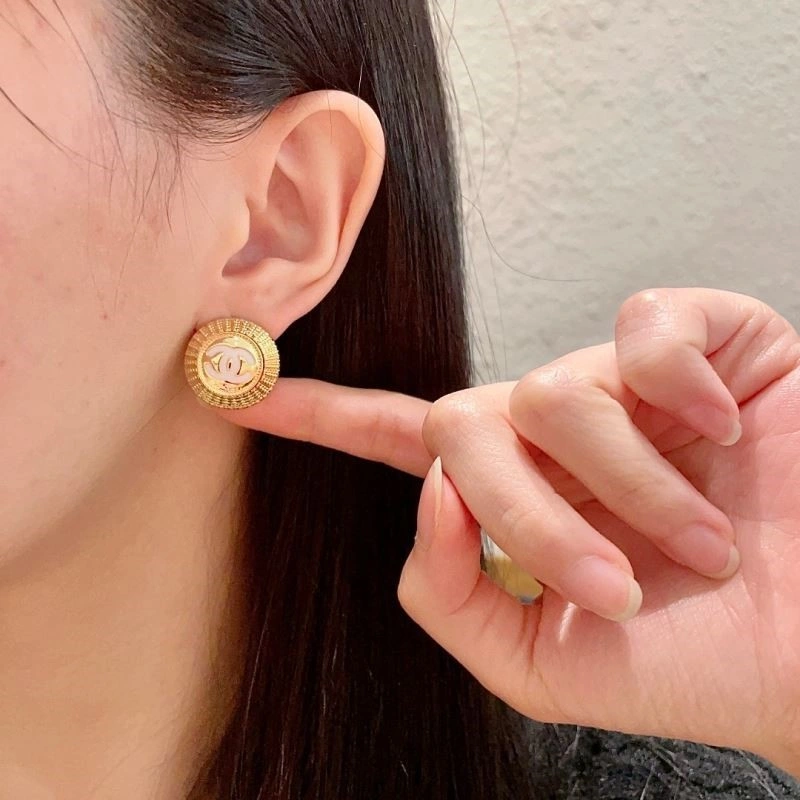 Chanel Earrings Packable 221581