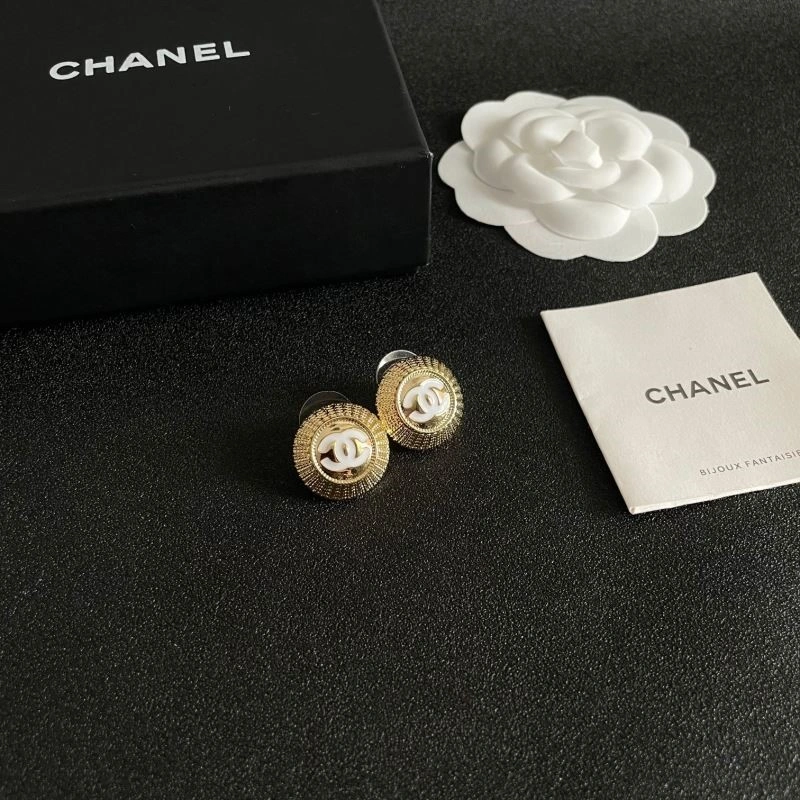 Chanel Earrings Packable 221581
