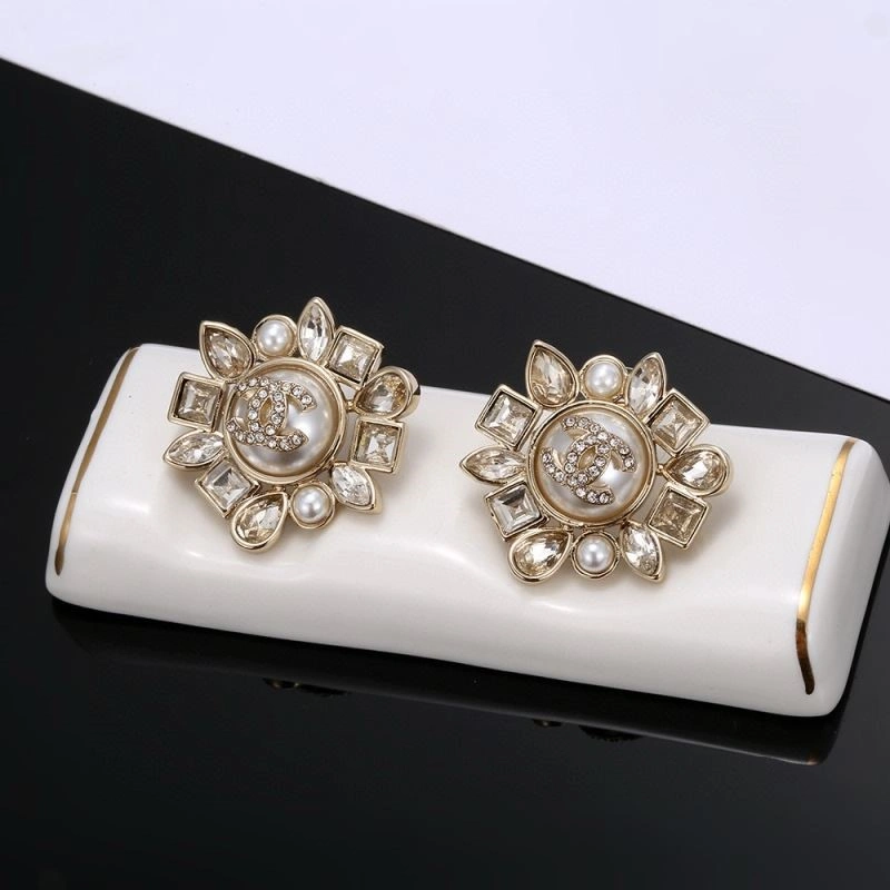 Chanel Earrings Trendsetting 221577