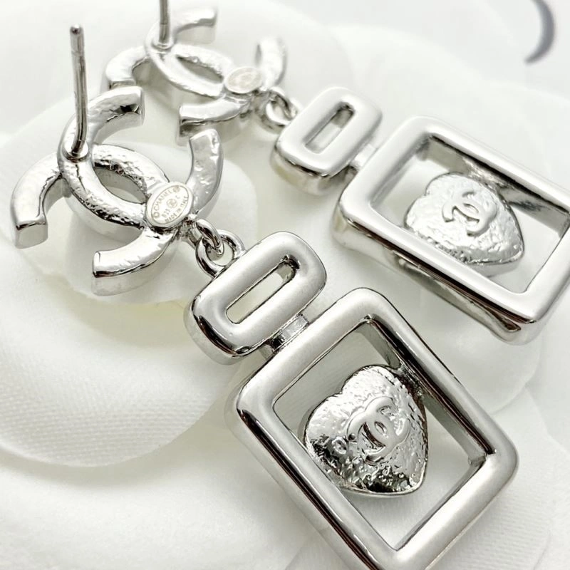 Chanel Earrings SmoothTexture 221586